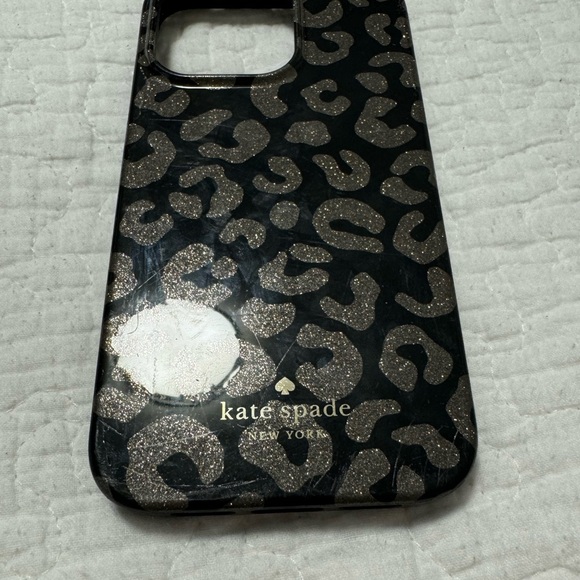 Kate Spade Black and Gold Leopard Print Iphone 13 pro case - Picture 5 of 5